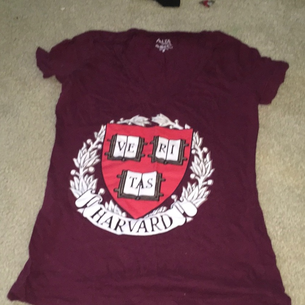 Harvard T shirt